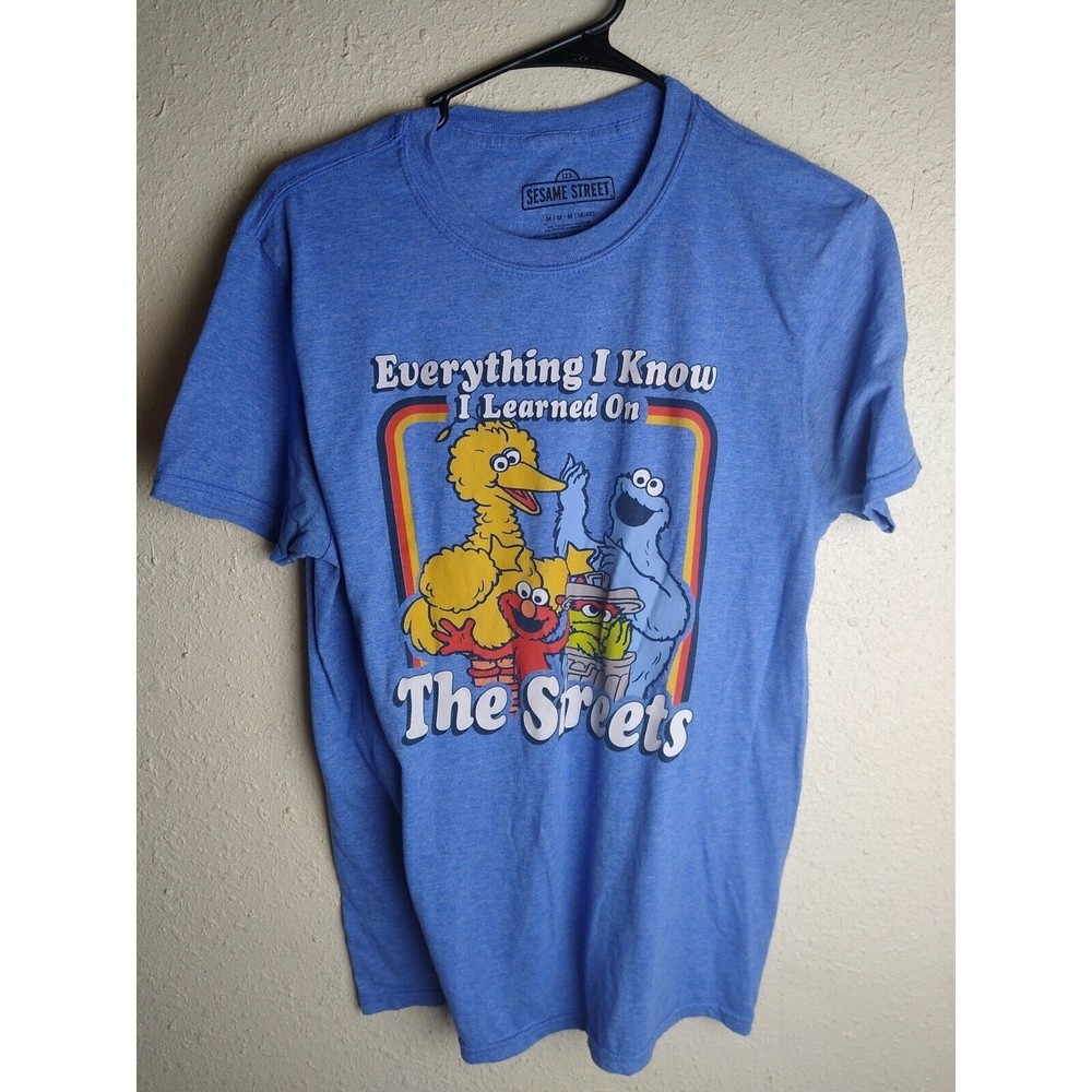 Sesame Street  Unisex T-shirt Size M “Everything I Know I Learned On The Streets